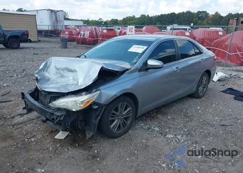 2015 Toyota Camry Se z USA, uszkodzony, nr VIN 4T1BF1FK6FU020188